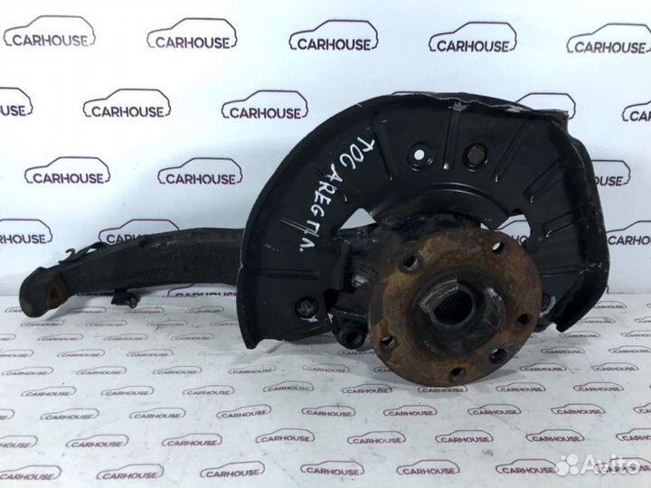 Кулак поворотный передний левый Volkswagen Touareg