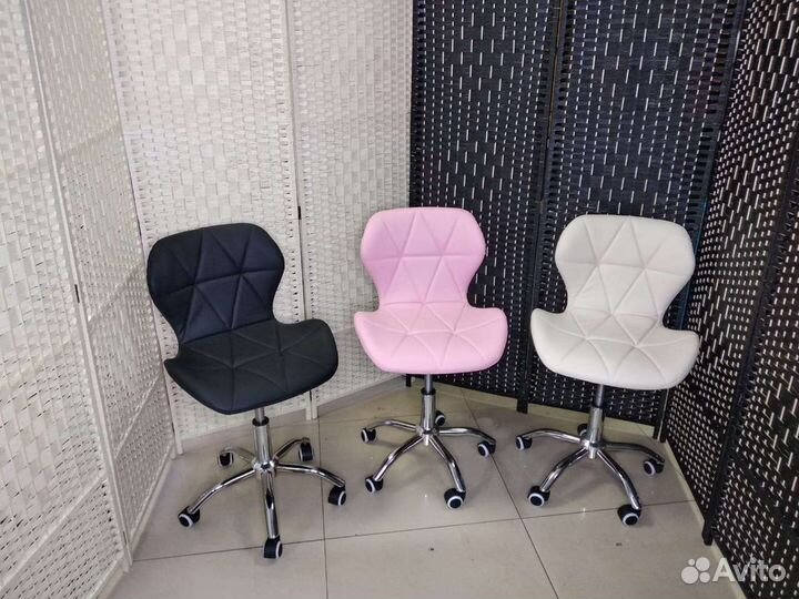 Стул мастера Ракушка Европа на колесах