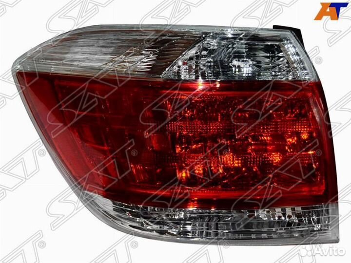 Фонарь задний Toyota Highlander 10-13 ST1121938L