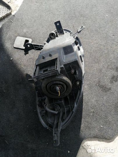 Фара правая Nissan March AK12