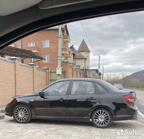 LADA Granta 1.6 МТ, 2017, 140 000 км