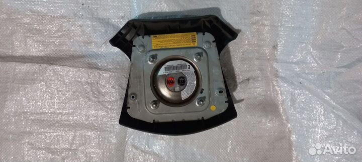 Подушка безопасности в руль Toyota Avensis 2 T250