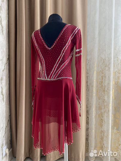 Костюм для фигурного катания 140