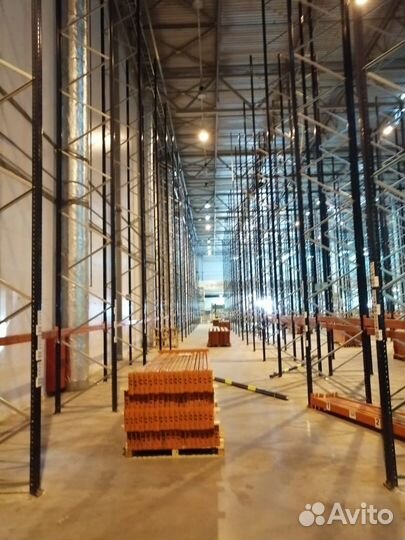 Многоуровневые металлические стеллажи