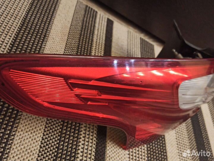 Фонарь задний левый наружный Ford Focus 3