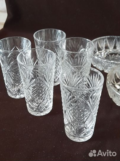 Хрустальные стопки и розетки