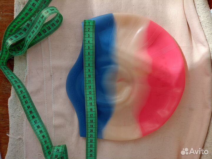 Шапочка и очки для плавания