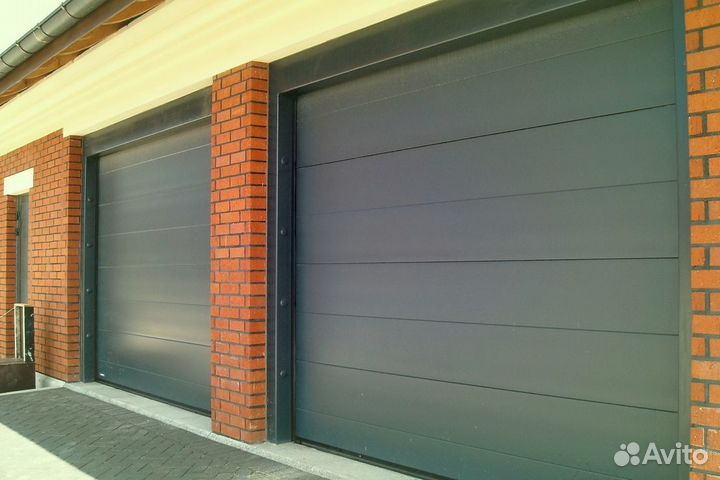 Секционные ворота