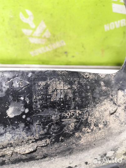 Брызговик задний правый Рено Логан