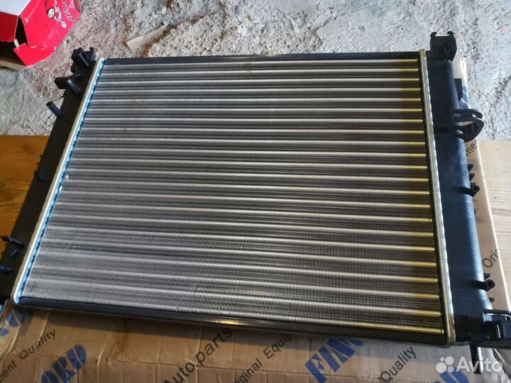 Радиатор охлаждения Рено Логан 2,Лада Веста