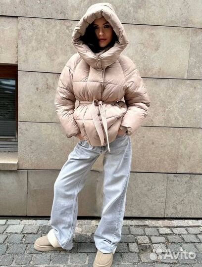 Зимняя куртка с капюшоном