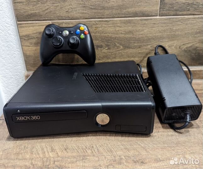 Xbox 360 Slim 250gb прошитый freeboot