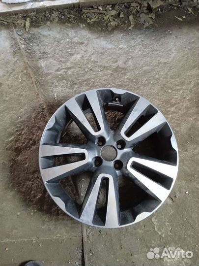 Диск колеса литой LADA Vesta SW Cross R17 дефект