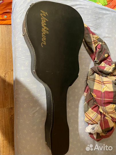 Гитара в чехле