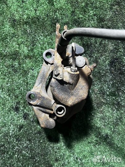 Суппорт передний правый Audi A6C6