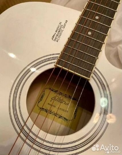 Гитара elitaro