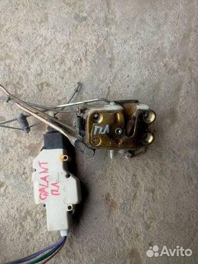 Замок передний левый Mitsubishi galant 6