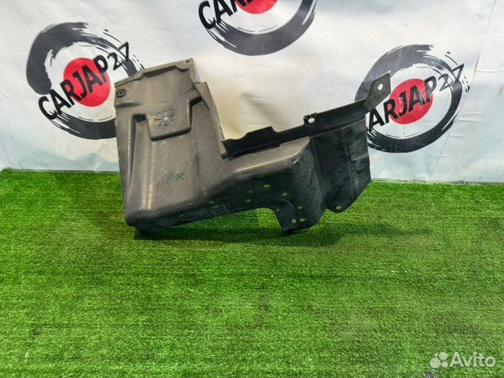 Защита двигателя передняя правая Honda Vezel RU4