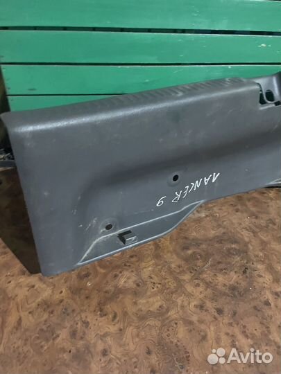 Накладка замка багажника Mitsubishi Lancer 9