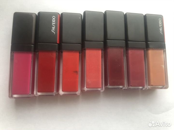 Блеск для губ Shiseido LipShine
