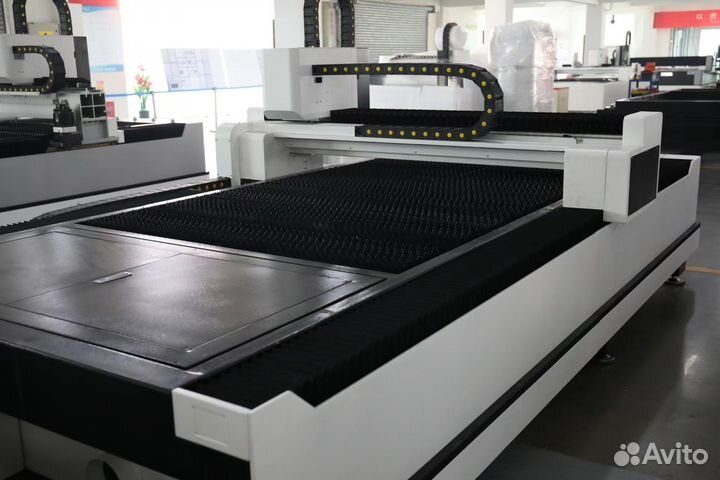 Лазерный станок для резки металла G-weike LF3015E