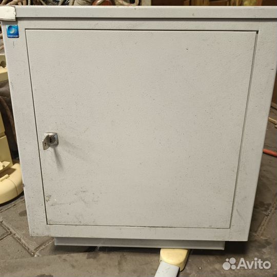 Сейф металлический