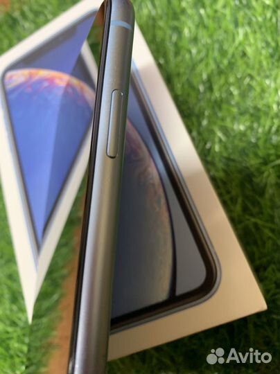 iPhone Xr, 64 ГБ