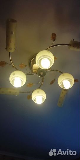 Комплект люстра и бра