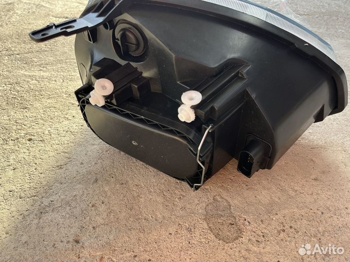 Фара левая priora 2