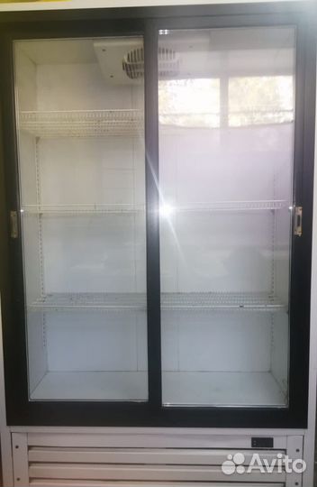 Холодильный шкаф