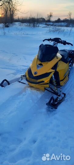 Brp ski-doo Summit 800r