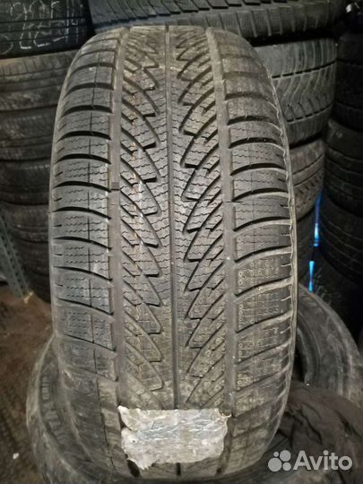 Goodyear UltraGrip 8 Performance 225/50 R17