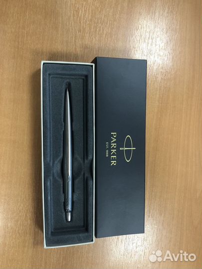 Шариковая ручка parker