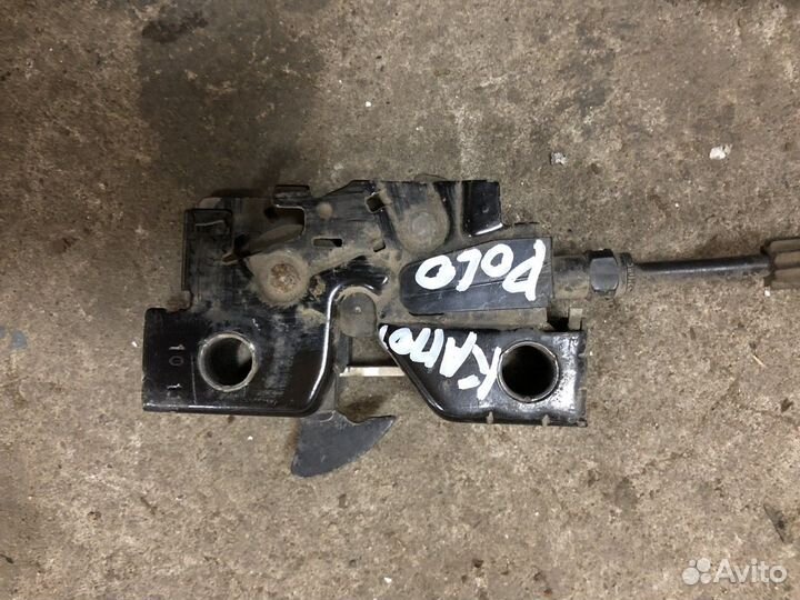 Замок капота (Volkswagen Polo)