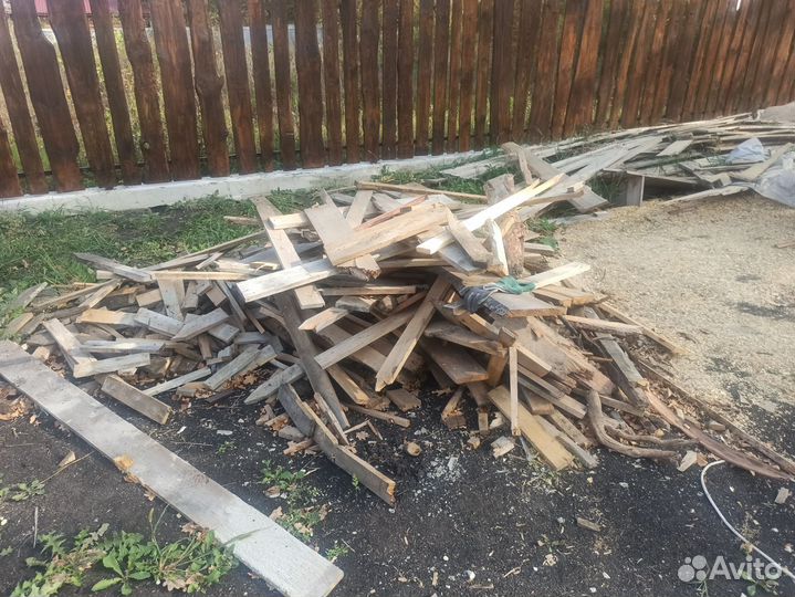 Обрезки досок от опалубки