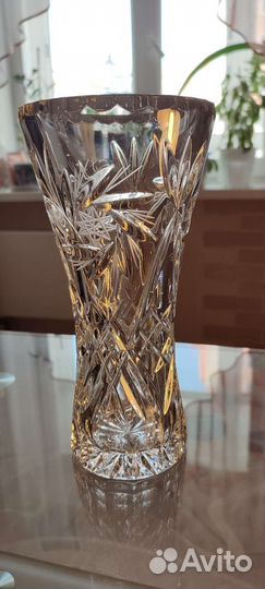 Хрустальная ваза