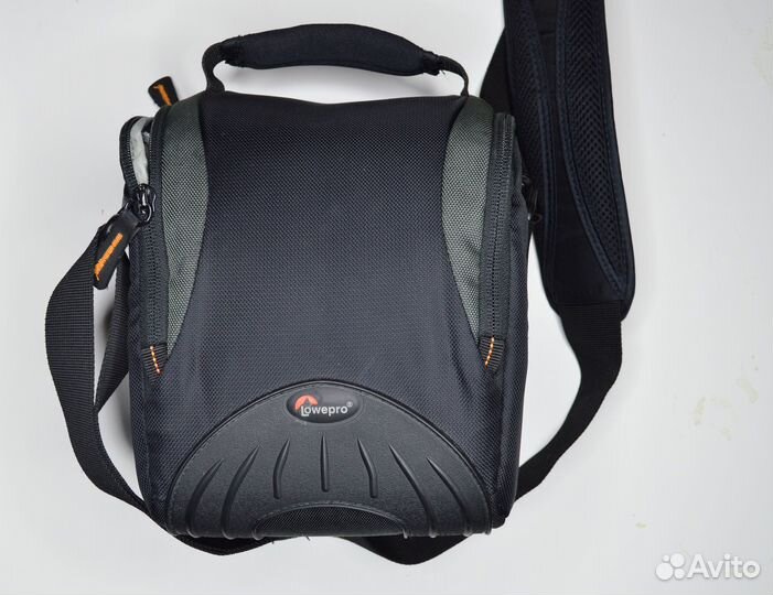 Сумка для фотоаппарата Lowepro Apex 120AW черная
