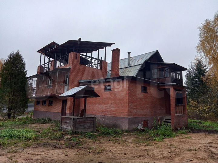 Дом 180 м² на участке 20 сот.