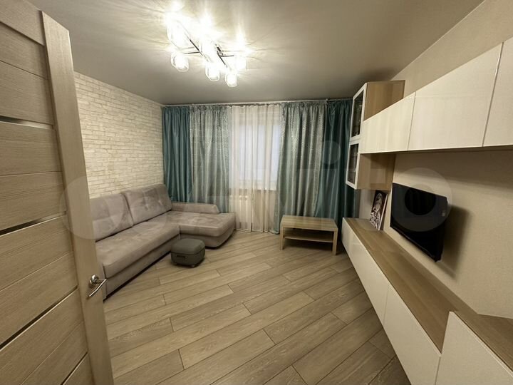 2-к. квартира, 52,5 м², 1/14 эт.