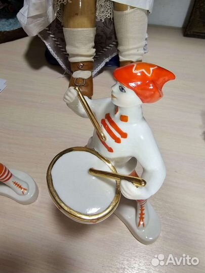 Статуэтка фарфор буденовцы