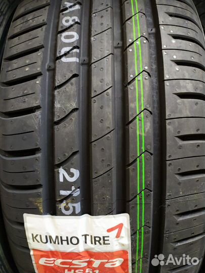 Kumho Ecsta HS51 215/55 R17