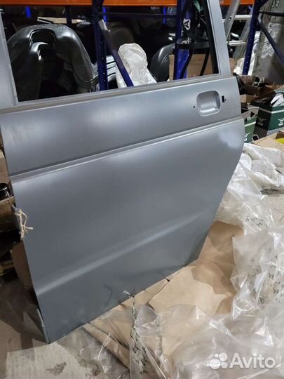 Дверь задняя левая УАЗ patriot