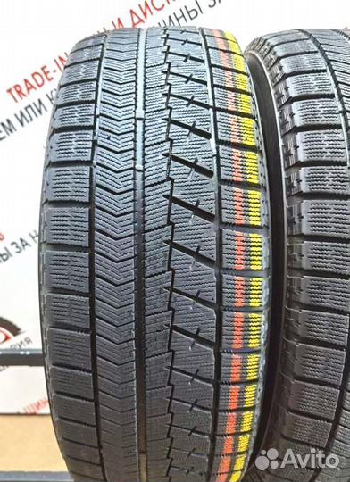 Bridgestone Blizzak VRX 215/60 R17 R