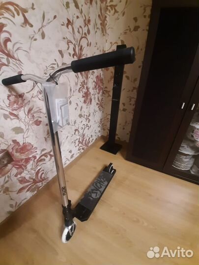 Продаю трюковой самокат Novatrack Psycho 70