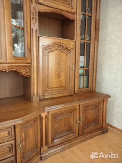 Стенка в гостиную