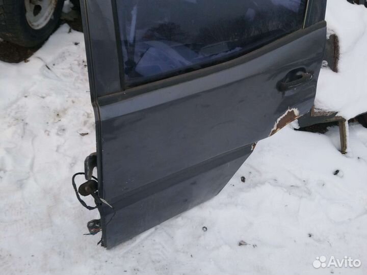 Разбираю Ford Maverick Nissan Terano