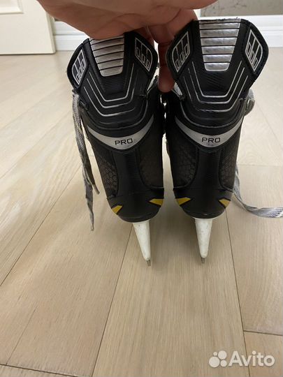 Хоккейные коньки bauer supreme pro y12