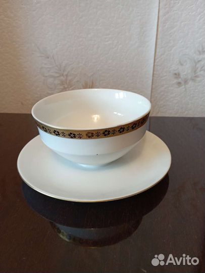 Epiag D. F. Столовый сервиз