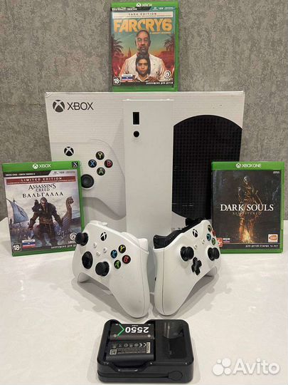 Xbox Series S + 2 геймпада + более 300 игр