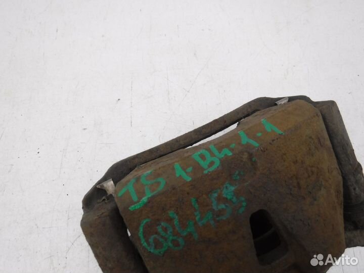 Суппорт тормозной передний левый Lexus IS250-IS350